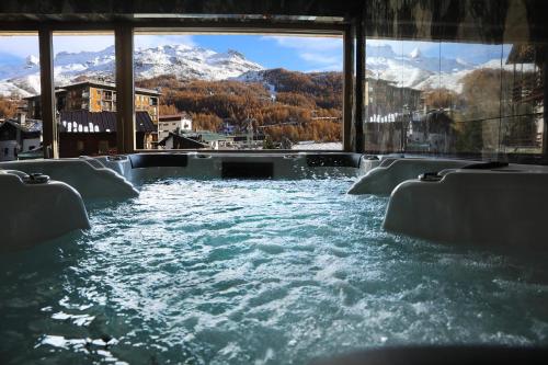 Chalet Blanc Cervinia - Accommodation - Breuil-Cervinia