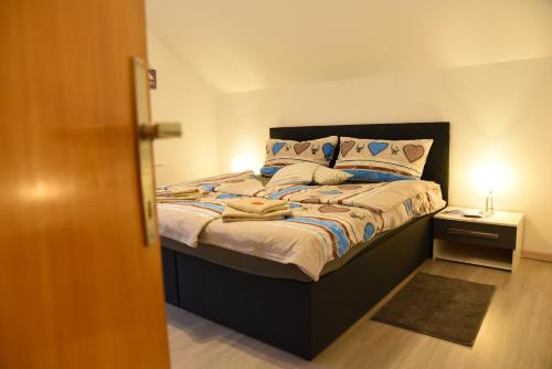  80 m2 Haushälfte, 3 Zimmer, Parkplätze, bis 4 Pers in Wängle