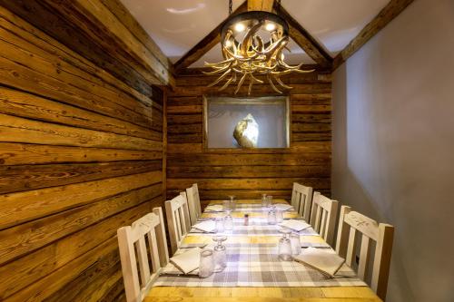 Hotel Cristallo in مركز مدينة كورمايور