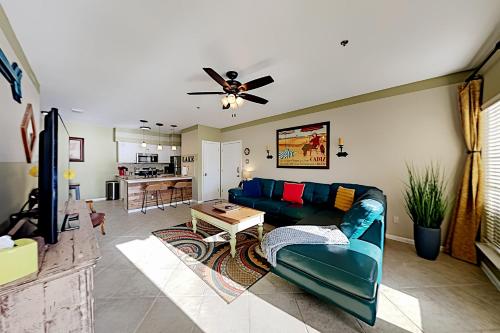 The Island on Lake Travis - Pools Private Marina condo - image 3