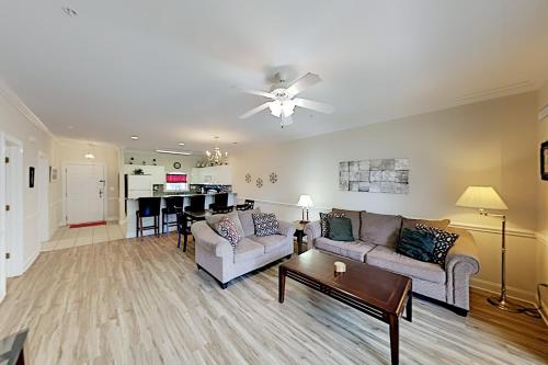 Dual Suites at Magnolia North - Balcony & Pool condo - image 3