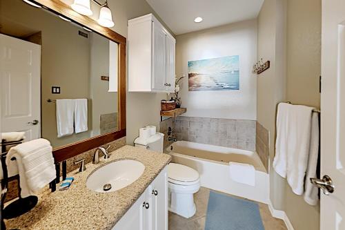 The Island on Lake Travis - Pools Private Marina condo - image 11
