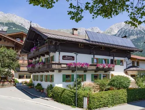 Pension Hinterholzer Apartments und Zimmer in Scheffau am Wilden Kaiser, Österreich