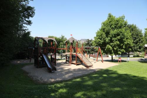 Playground, Chata Vetrnik u Cerneho dolu v Krkonosich in Cista v Krkonosich