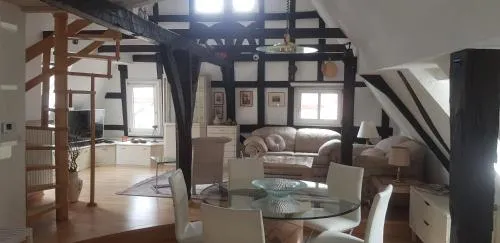 Penthouse Ferienwohnung Boppard Zentrum, grosse private Dachterrasse, sichere E-Bike Abstellplätze, Gratis parken! in Boppard, Deutschland
