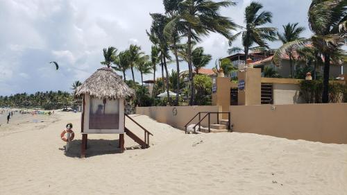 Entrada, Cozy Garden Oasis Steps to the Beach in Cabarete