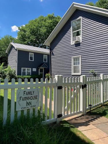 Family Farmhouse Inn