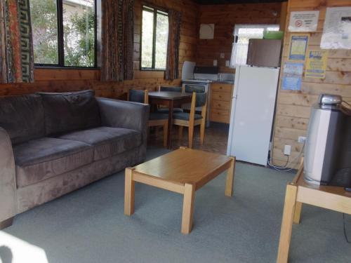 Ossies Motels and Chalets Room Type - One-Bedroom Apartment - Split Level