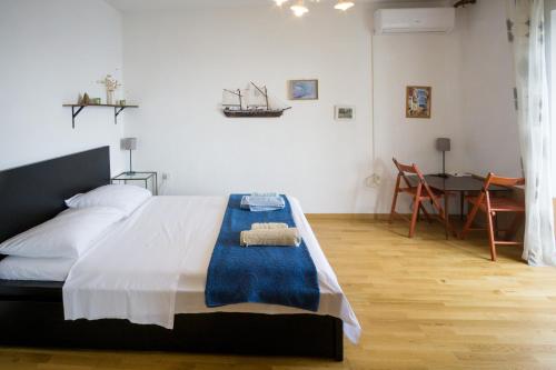  Apartments PODATOK 4, Ferienwohnung in Primošten