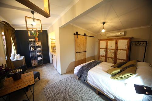 . SOUSIE'S RUSTIC STAY