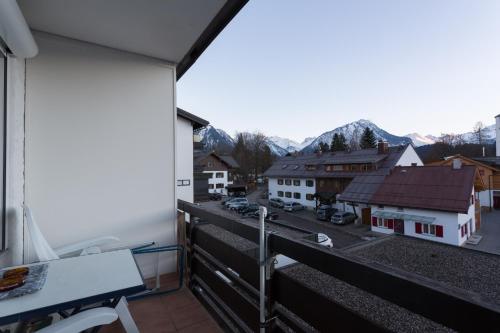 Apartment with Mountain View image 1