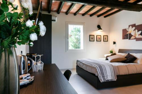 Ca' Ross, Modena