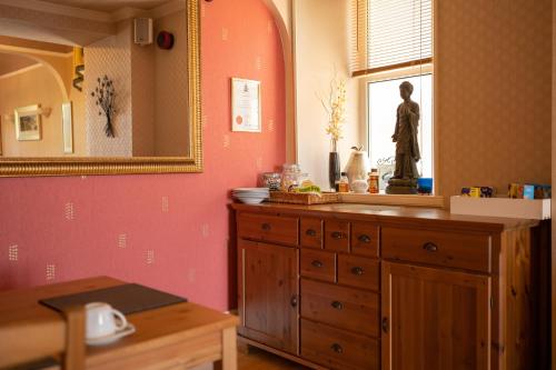 The Hill Hotel - image 6