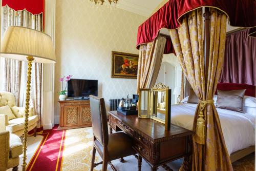 1 queen bed