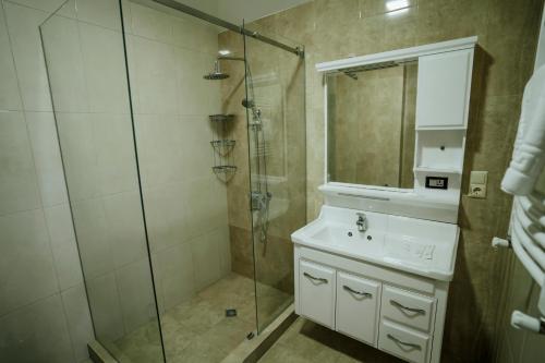 West Apart Hotel – Batumi, IL