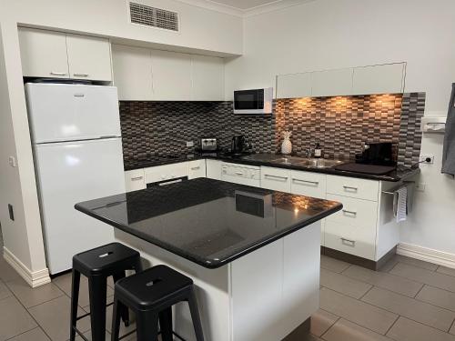 Austral Place 88 via Merri River photo 1