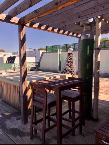 Romantic studio with jacuzzi, Praha (fotografie 3)