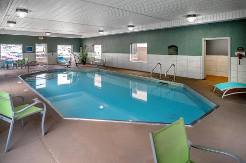 Holiday Inn Express and Suites Pikeville By IHG - 수영장