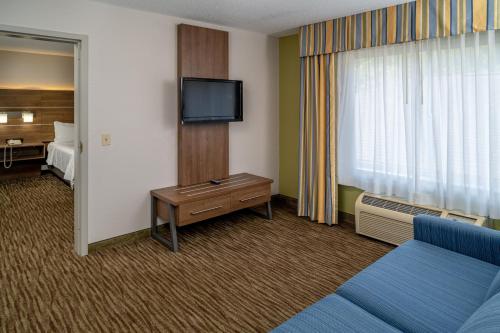 Holiday Inn Express and Suites Pikeville, an IHG Hotel