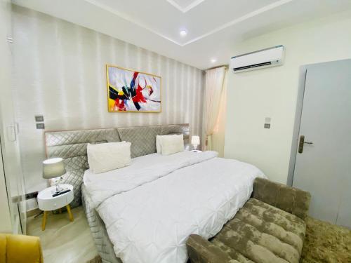 Shortlethomes - Ebi's 5 Star Short let Apartment in Ikate, Lekki
