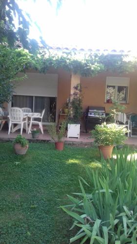 Villa t3 clôturée avec piscine gîte à louer Saint-Paul-lès-Durance