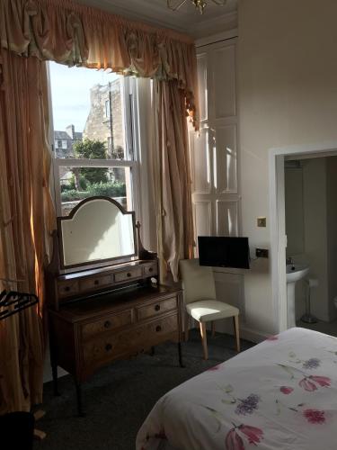 Dorstan Guest House - image 8