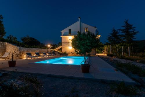 Villa Bacio with new heated pool - Accommodation - Brštanovo