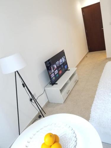 Luxury Kings Palace Private Room with Shared Kitchen Next To Barasti Beach, Dubaï (photo 6)