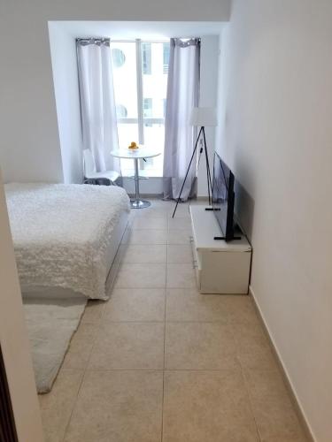 Luxury Kings Palace Private Room with Shared Kitchen Next To Barasti Beach, Dubaï (photo 5)
