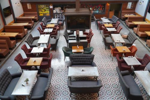 Bern Hotel - image 7