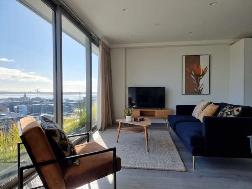 Union Green Apt w Stunning Views - Free Parking, Auckland (photo 4)