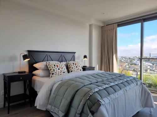 Union Green Apt w Stunning Views - Free Parking, Auckland (photo 8)