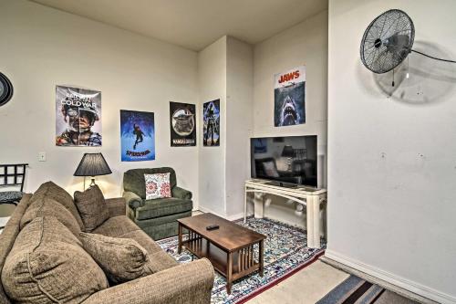Expansive Townhome with Game Room and Community Pool