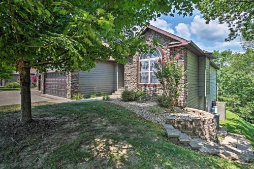 Expansive Townhome with Game Room and Community Pool