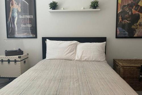 Chic and Stylish Flat Near the Strip & Parking