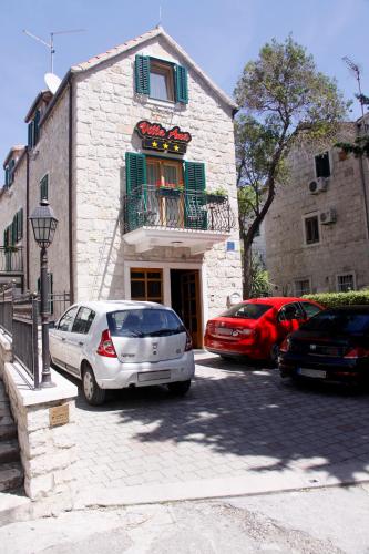 Villa Ana Split, Split