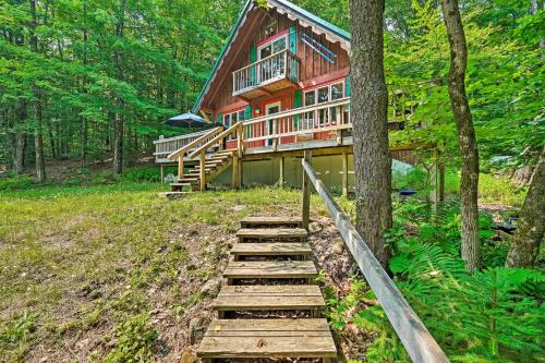 Cozy Treetop Hideaway Near Harriman Reservoir! in Wilmington, USA