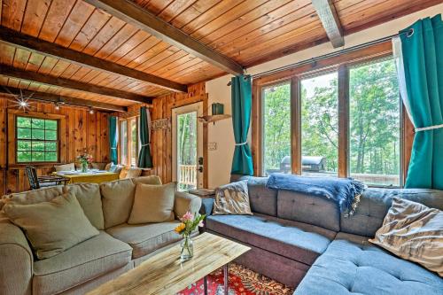 Cozy Treetop Hideaway Near Harriman Reservoir! in Wilmington, USA