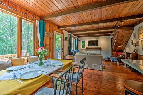 Cozy Treetop Hideaway Near Harriman Reservoir! in Wilmington, USA