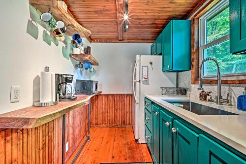 Cozy Treetop Hideaway Near Harriman Reservoir! in Wilmington, USA