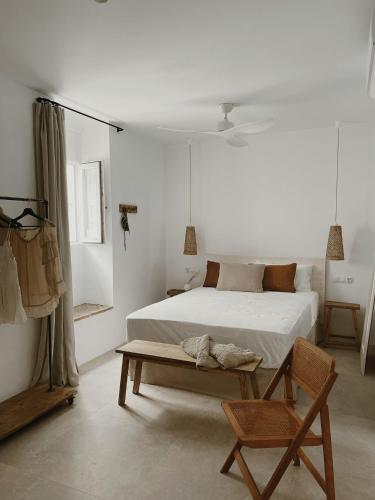 Double Room with Private Bathroom image 6