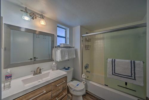 Bright Marco Island Condo with Community Pool! - image 10