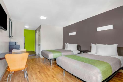 2 double beds