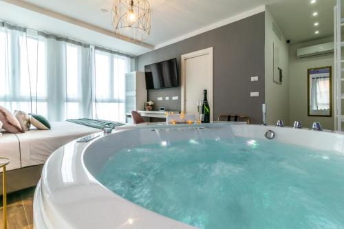 4 Star Suite SPA - Self Check-In 2