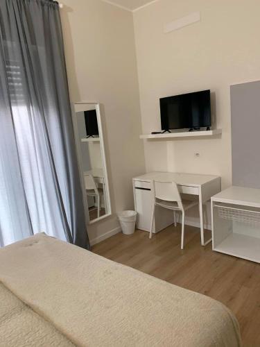  Affittacamere The Door in the Room and parking space in Garlate