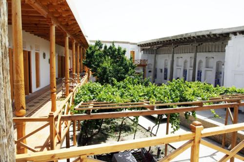 Hovli Poyon Hotel