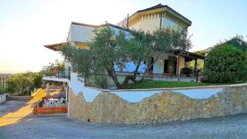 Зовнішній вигляд готелю, B&B Maison Villa Vittorio in Авелла