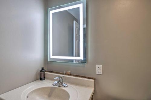 Beautiful Frisco Condo Walk to Main Street! - image 10