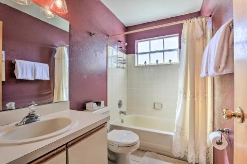 Laguna Bay Townhome with Pool Access and More! - image 10