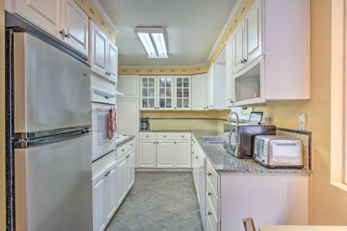 Quiet Retreat with Patio and Deck Walk to Park! - image 2